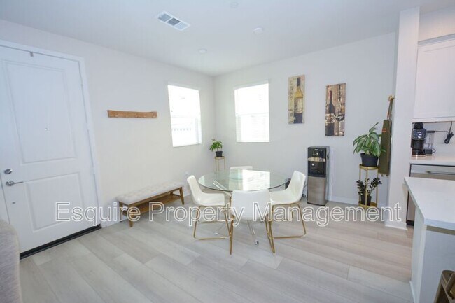 Building Photo - 649 Winchester Dr