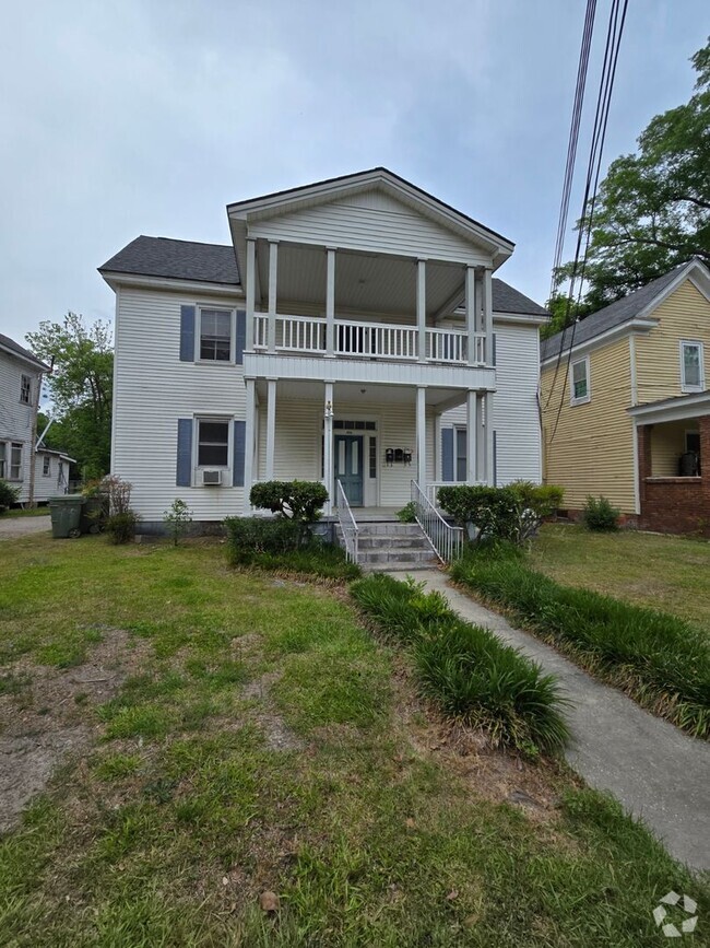 Building Photo - 403 W Hampton Ave