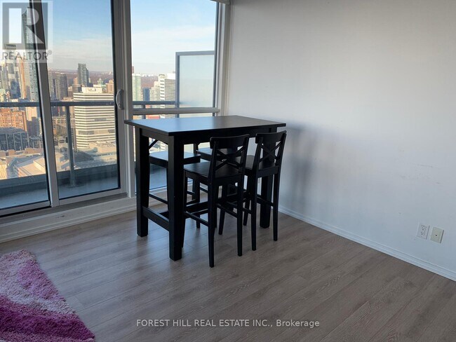 Photo du bâtiment - 70 Temperance St