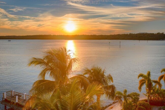 Foto del edificio - 8800 Bay Pines Blvd