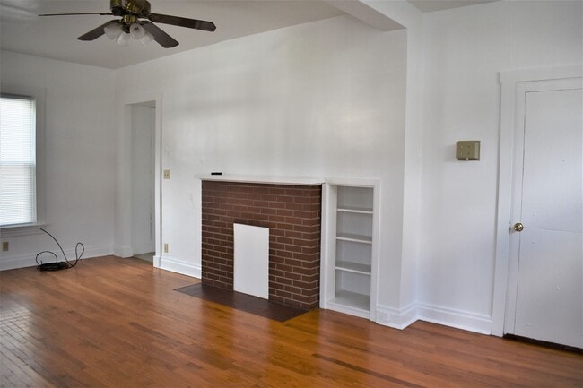 Building Photo - 542 Oak St