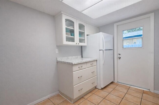 Foto del edificio - 3201 Dryer Ave