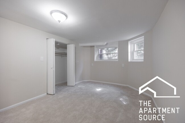 Photo - 2110 N Avers Ave Apartment