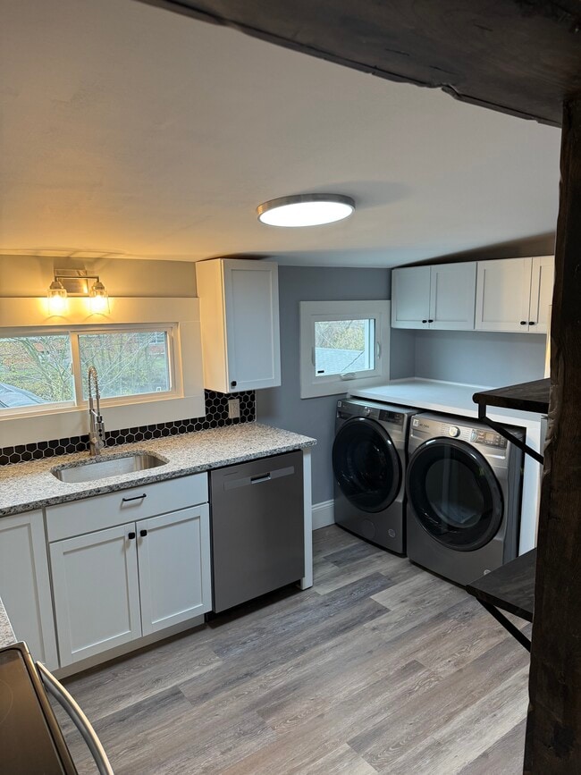 Foto del edificio - 1324 Main St