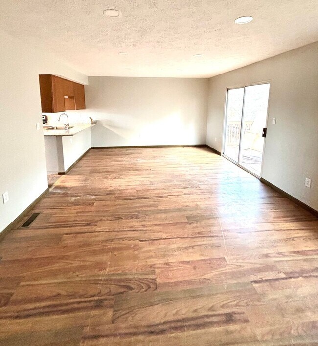 Foto del edificio - Charming 3BR Townhome in Pittsburgh