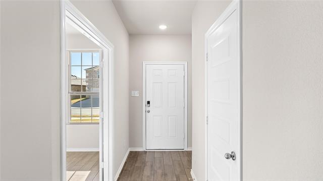 Foto del edificio - 948 Ravenwood Ln