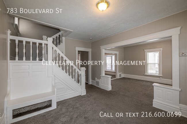 Building Photo - 783 Boulevard St