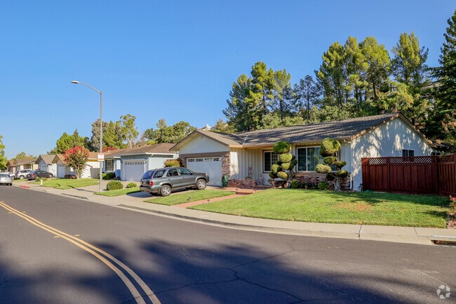 Ranch style homes are plentiful in Mission Hills.