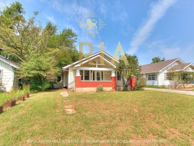 Building Photo - Charming 2 Bedroom/1 Bath Norman Home - Av...