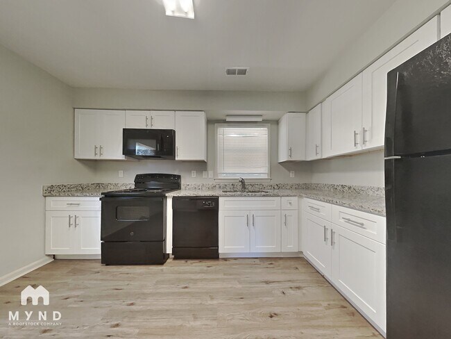 Foto del edificio - 3400 Pine Meadow Dr