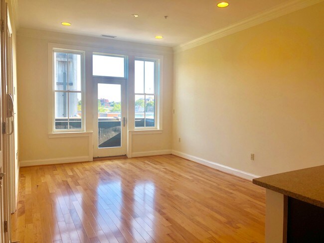 Foto del edificio - 1210 R St NW