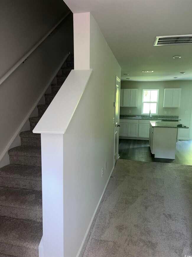Building Photo - 162 Villa Grande St