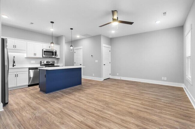 Building Photo - 307 Jonathan Wade Cir
