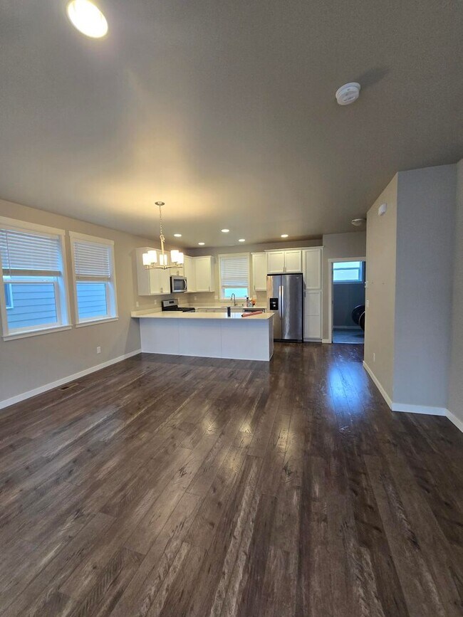 Foto del edificio - 4 bed 2.5bath located in Ferndale For Rent