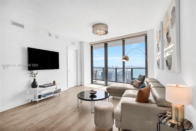 Foto del edificio - 1300 S Miami Ave