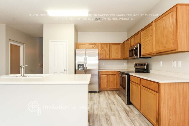 Foto del edificio - 14226 W Hearn Rd