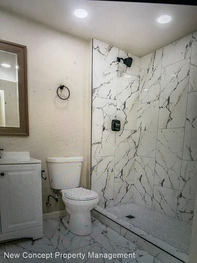 Building Photo - 4 br, 2 bath House - 436 E Seneca St