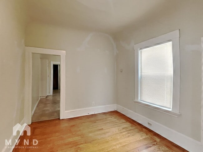 Building Photo - 231 Athol Ave
