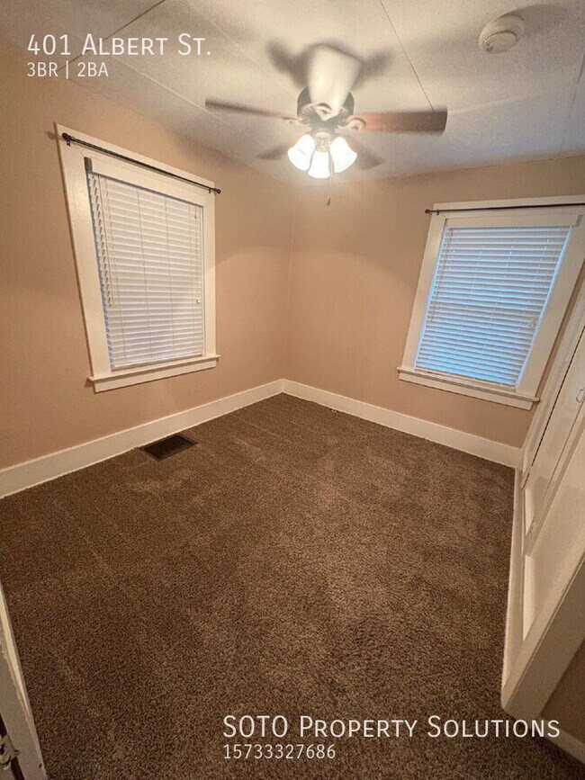 Building Photo - 401 Albert St