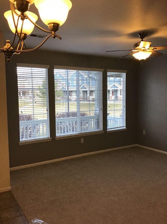 Building Photo - 3 bed 2.5 bath townhome for rent at Cherry landing 80016