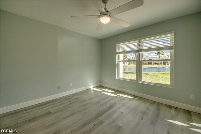 Foto del edificio - 16881 Davis Rd