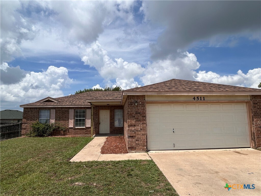 Primary Photo - 4511 Greyhound Dr