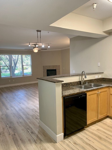 Apartments for Rent with a Walk-In Closet in Riverwalk, Sacramento ... - Apartments With Large Walk-In Closets