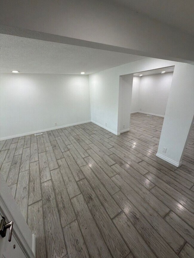 Foto del edificio - 1085 Saville Ave