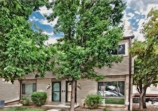 Building Photo - 4461 W Ponds Cir