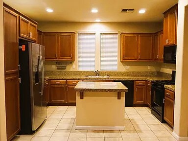 Building Photo - 3000 Calmo Way