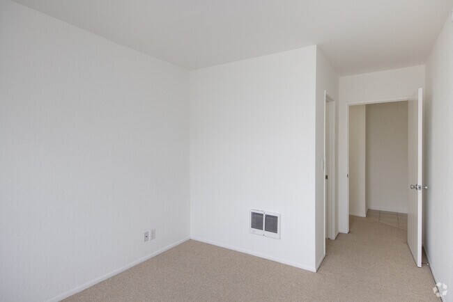 2HAB, 2BA - 1725 Camino Palmero St, Los Angeles, CA 90046