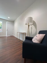 Building Photo - 1215 Buncombe Rd