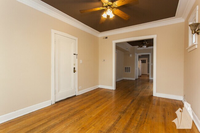 Foto del edificio - 2021 N Albany Ave