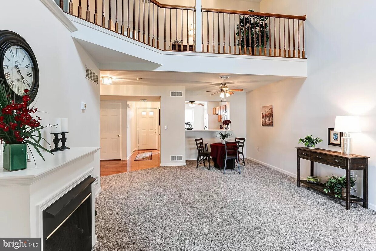 1083 Wooded Pond Dr, Harrisburg, PA 17111 Townhome Rentals in