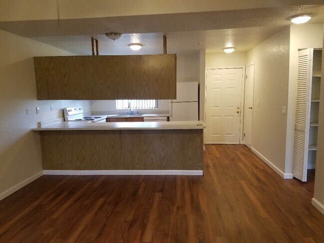 Building Photo - 5201 Old Redwood Hwy