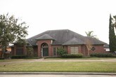 Foto principal - 5913 Woodmere Dr