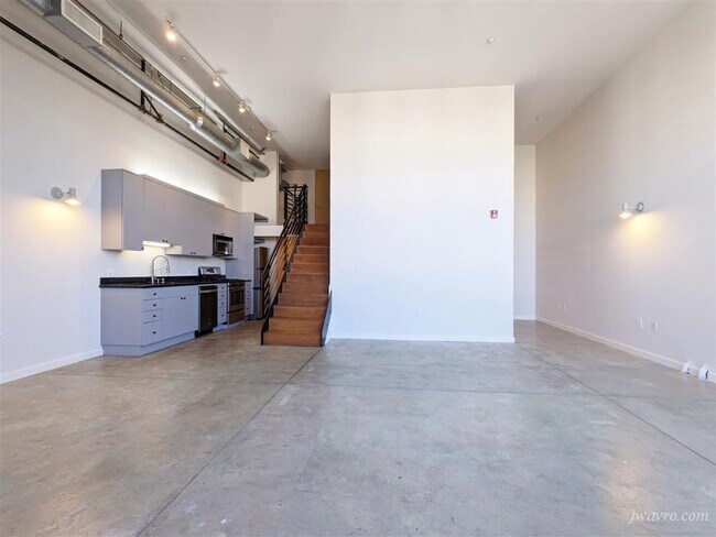 Building Photo - 60 Rausch St