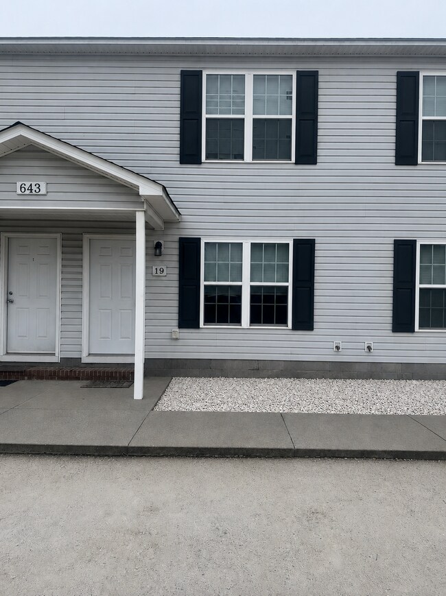 Building Photo - 643 Fowler Manning Rd