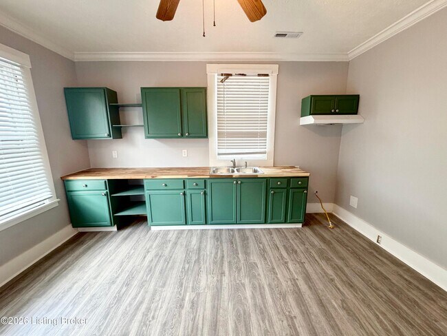 Foto del edificio - 1825 E Oak St