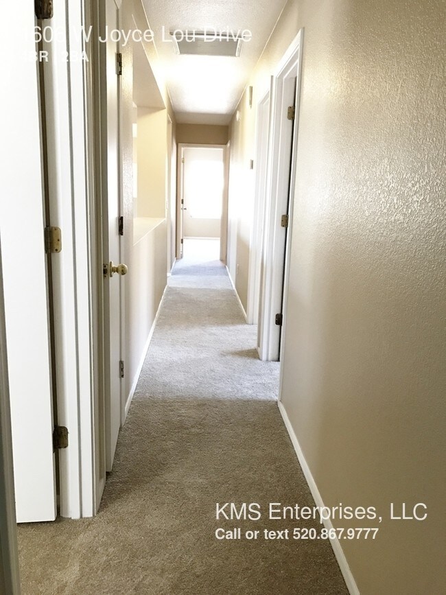 Building Photo - 1606 W Joyce Lou Dr