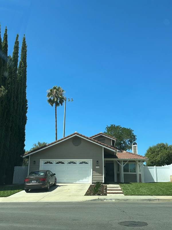 Building Photo - 1739 Vasili Ln
