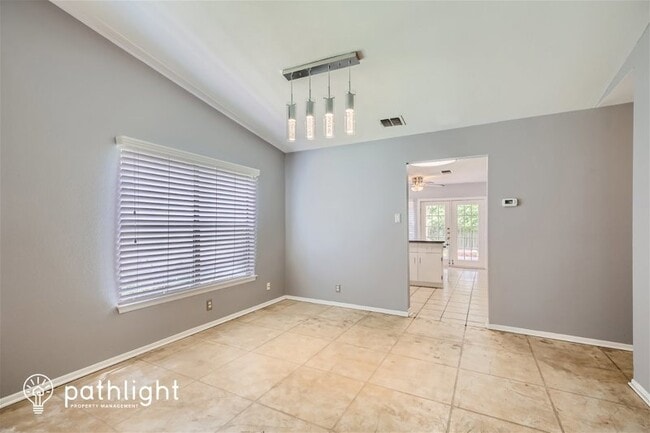 Building Photo - 6934 Sunshine Tree Dr