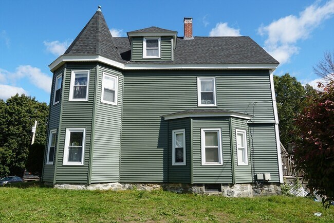 Foto del edificio - 30 Greylock Ave