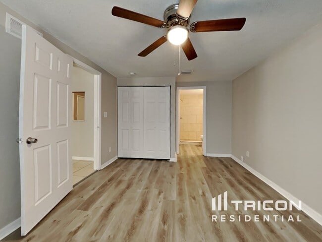 Building Photo - 6071 101st Avenue N Pinellas Park FL