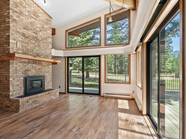 Building Photo - 45 Ridge Ln