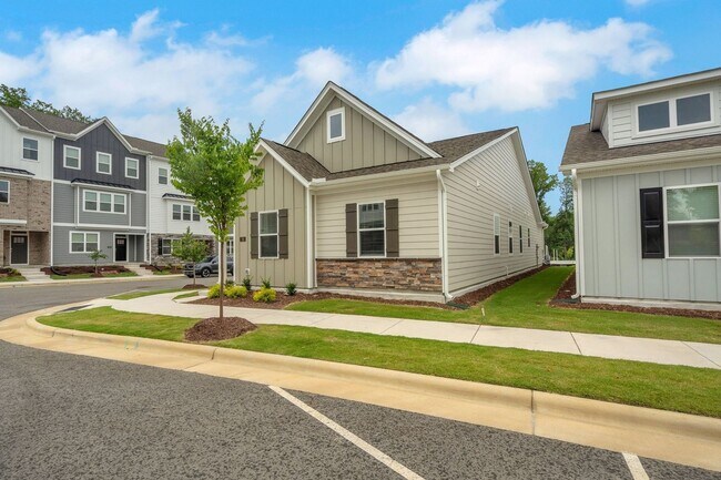 Foto del edificio - Charming 3BR House in Fuquay Varina