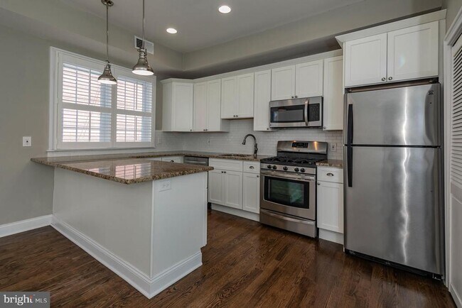 Building Photo - 20 Witherspoon St