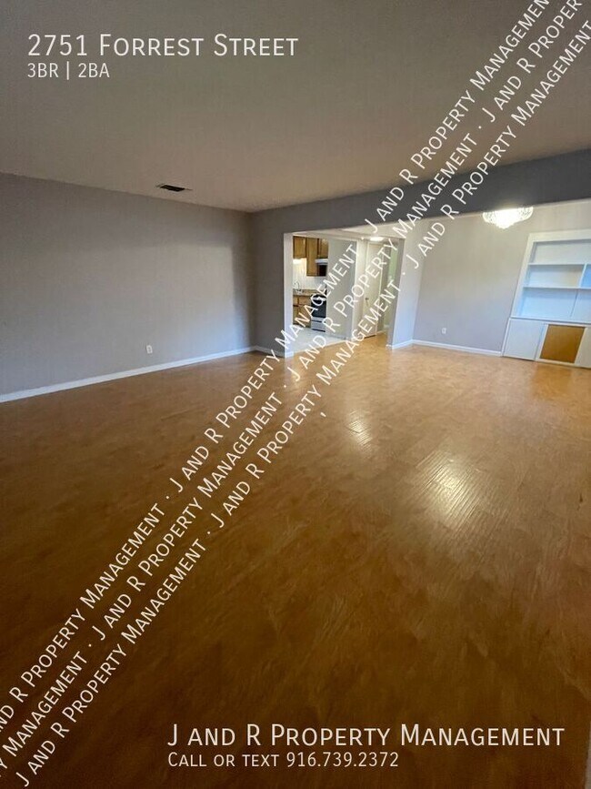 Foto del edificio - 2751 Forrest St