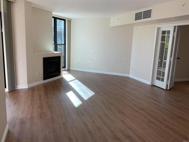 Building Photo - 500 W Harbor Dr