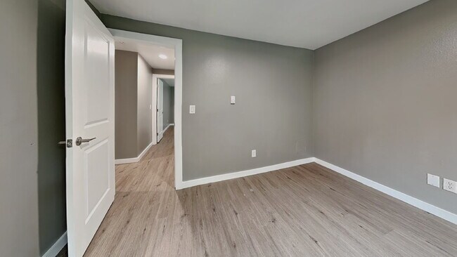 Foto del edificio - 1105 S Woodlawn St